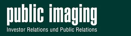 Frühes Logo von public imaging: weiße Wortmarke auf dunkelgrünem Grund mit dem Zusatz „Investor Relations und Public Relations“
